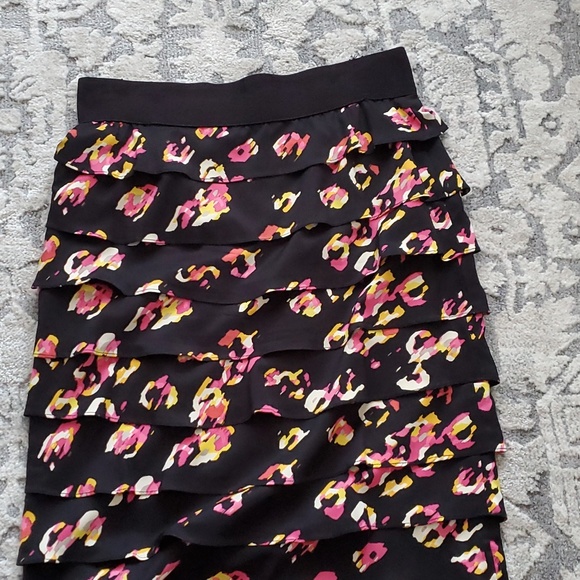 Skirt - Picture 2 of 4